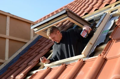 Pose de fenêtres de toit Velux à Meyrieux-Trouet